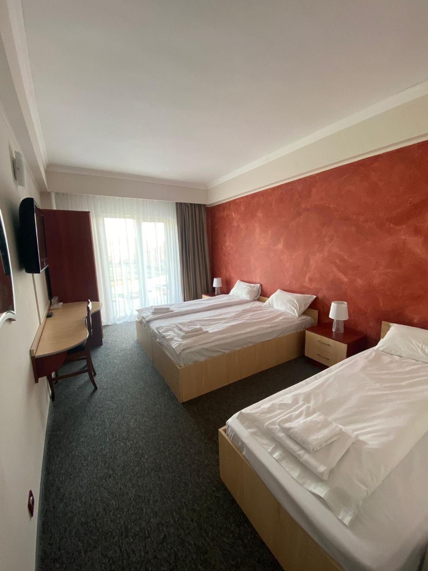 Hotel Stadion Oradea Exterior foto
